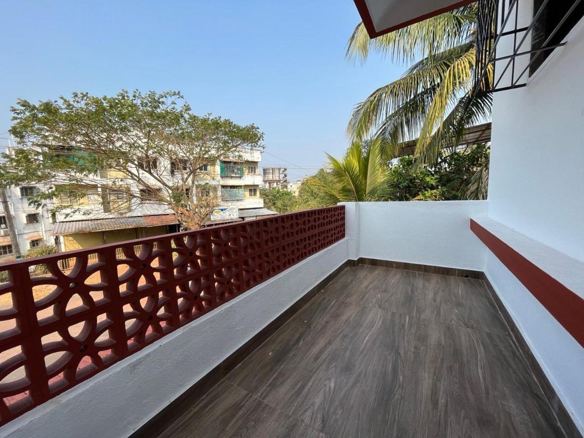 Gayatri Homestay Ratnāgiri Extérieur photo