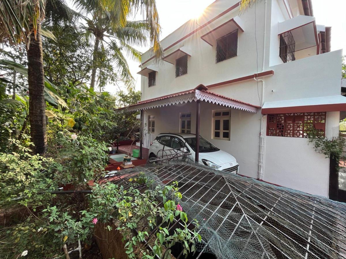 Gayatri Homestay Ratnāgiri Extérieur photo