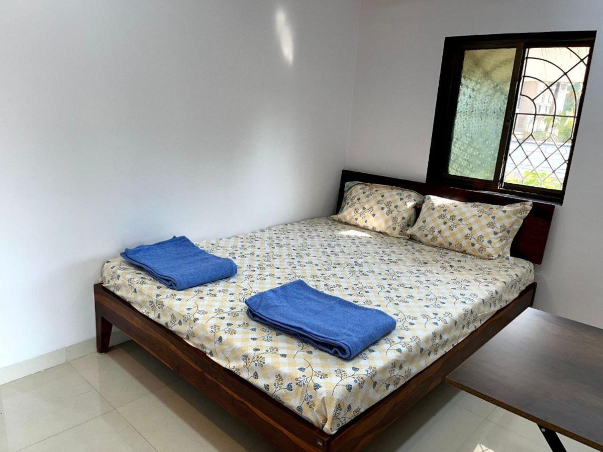 Gayatri Homestay Ratnāgiri Extérieur photo