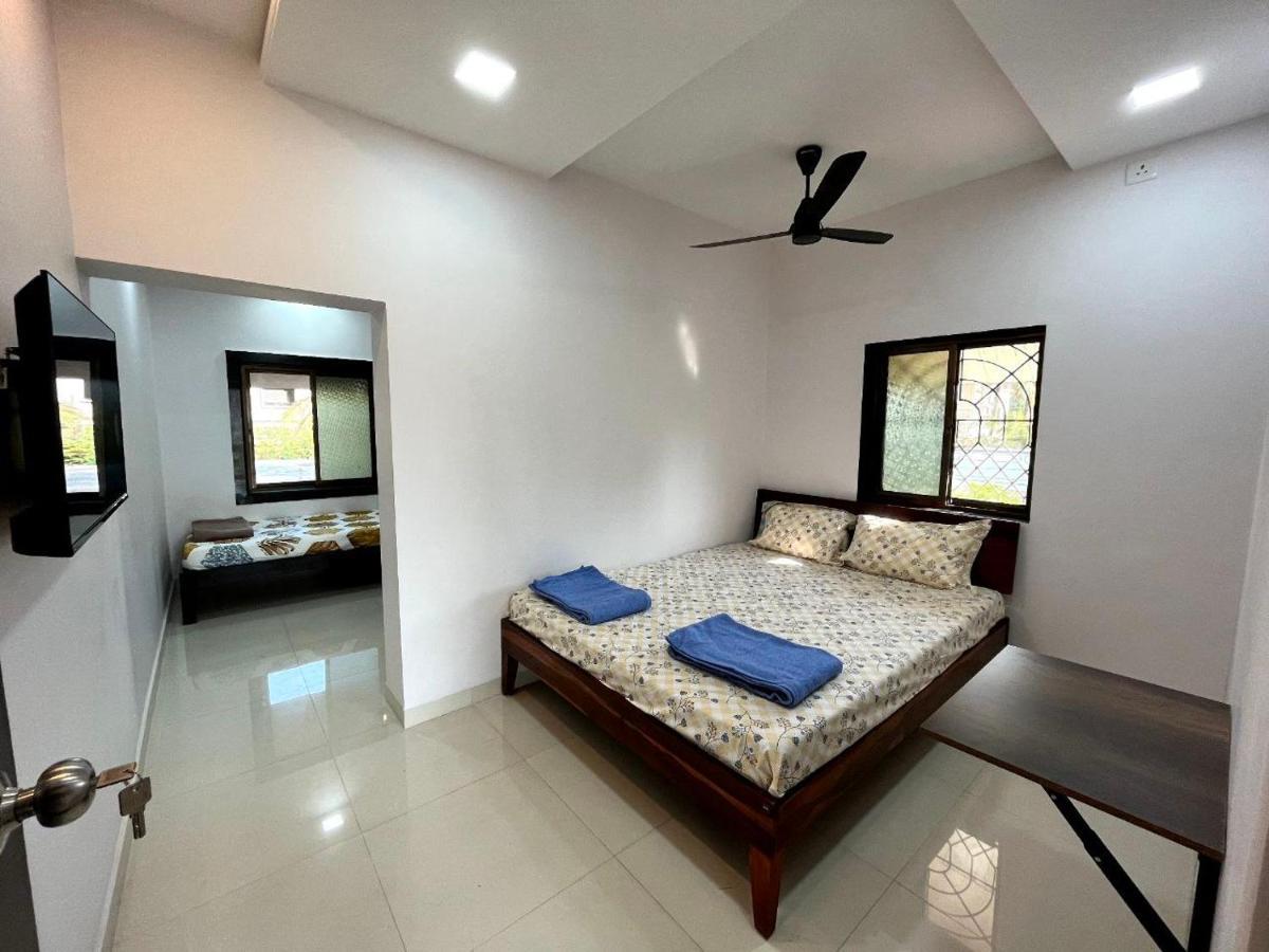 Gayatri Homestay Ratnāgiri Extérieur photo