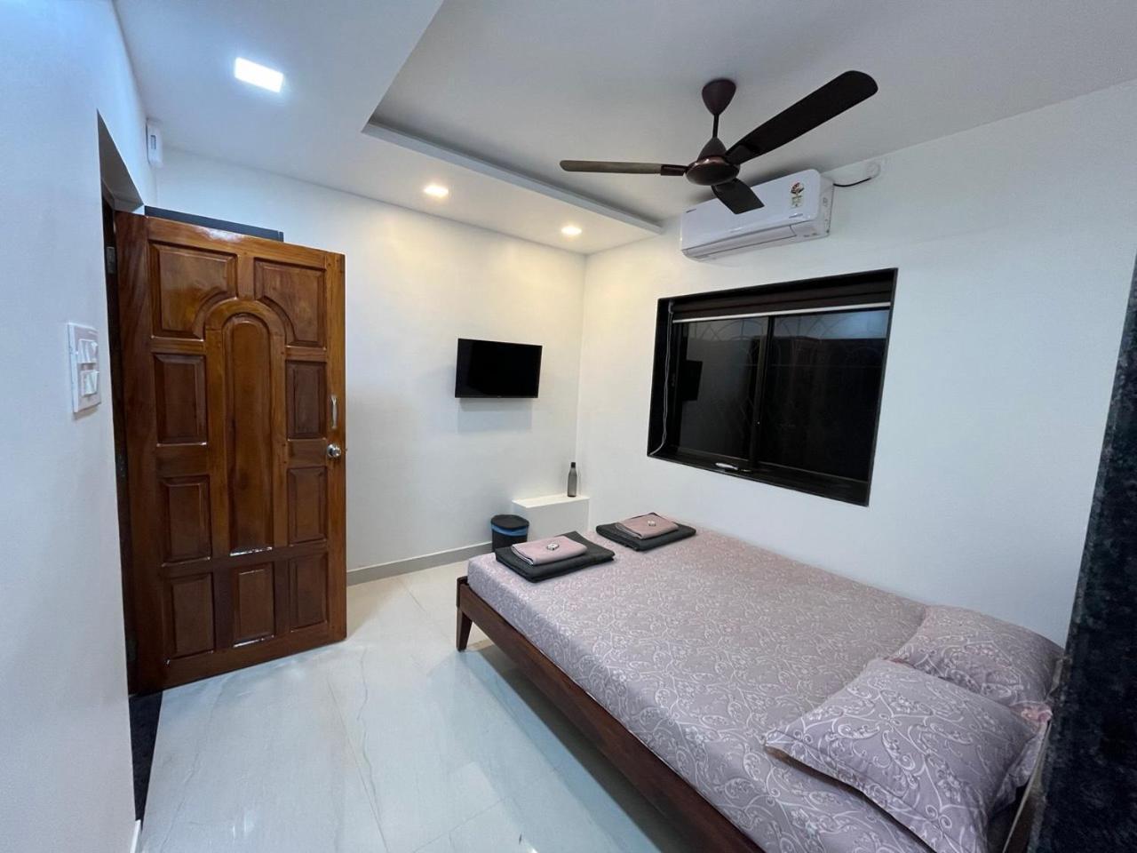 Gayatri Homestay Ratnāgiri Extérieur photo