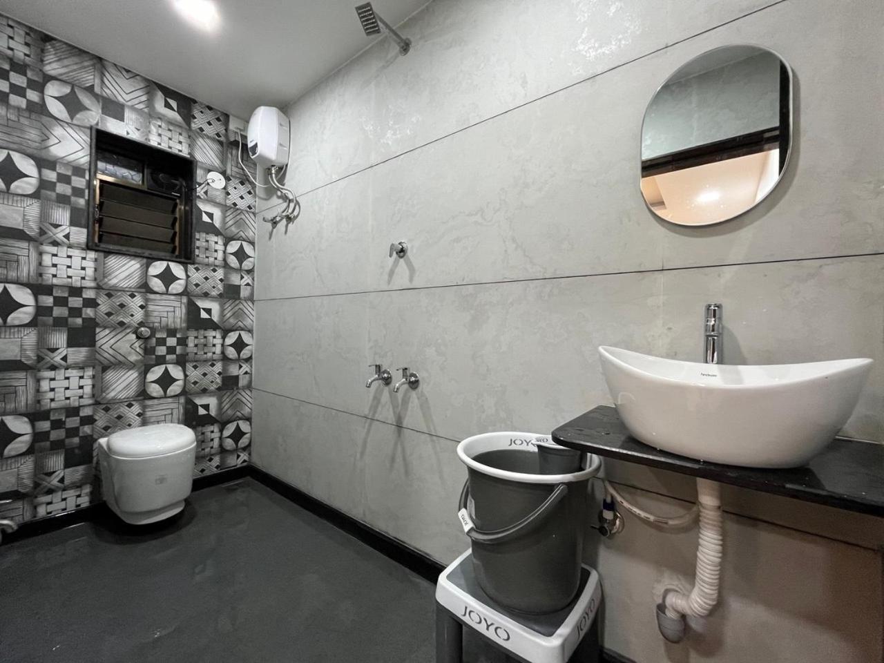 Gayatri Homestay Ratnāgiri Extérieur photo